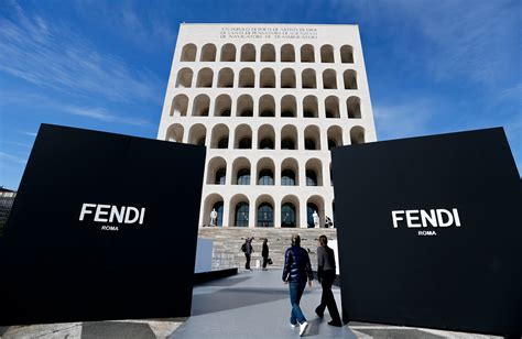 fendi b|fendi italy.